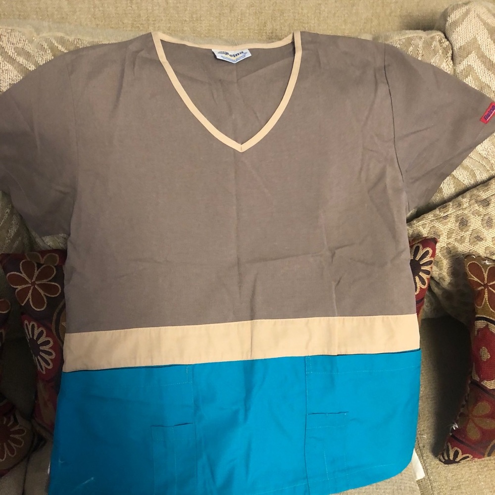 Reina Scrub Top